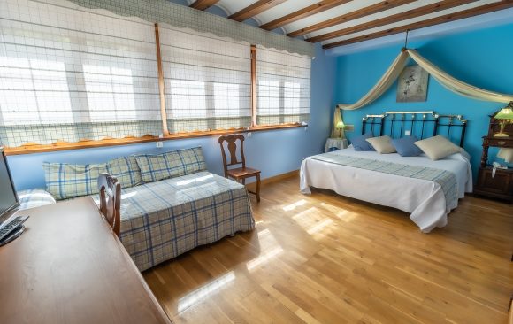 Triple room